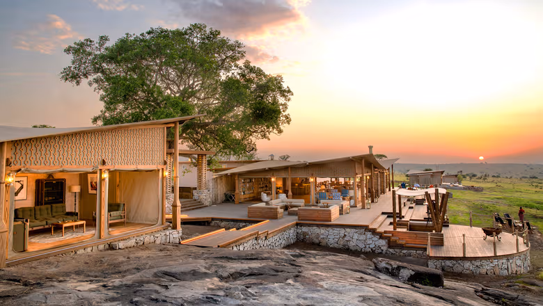 Luxury safari lodge in Serengeti